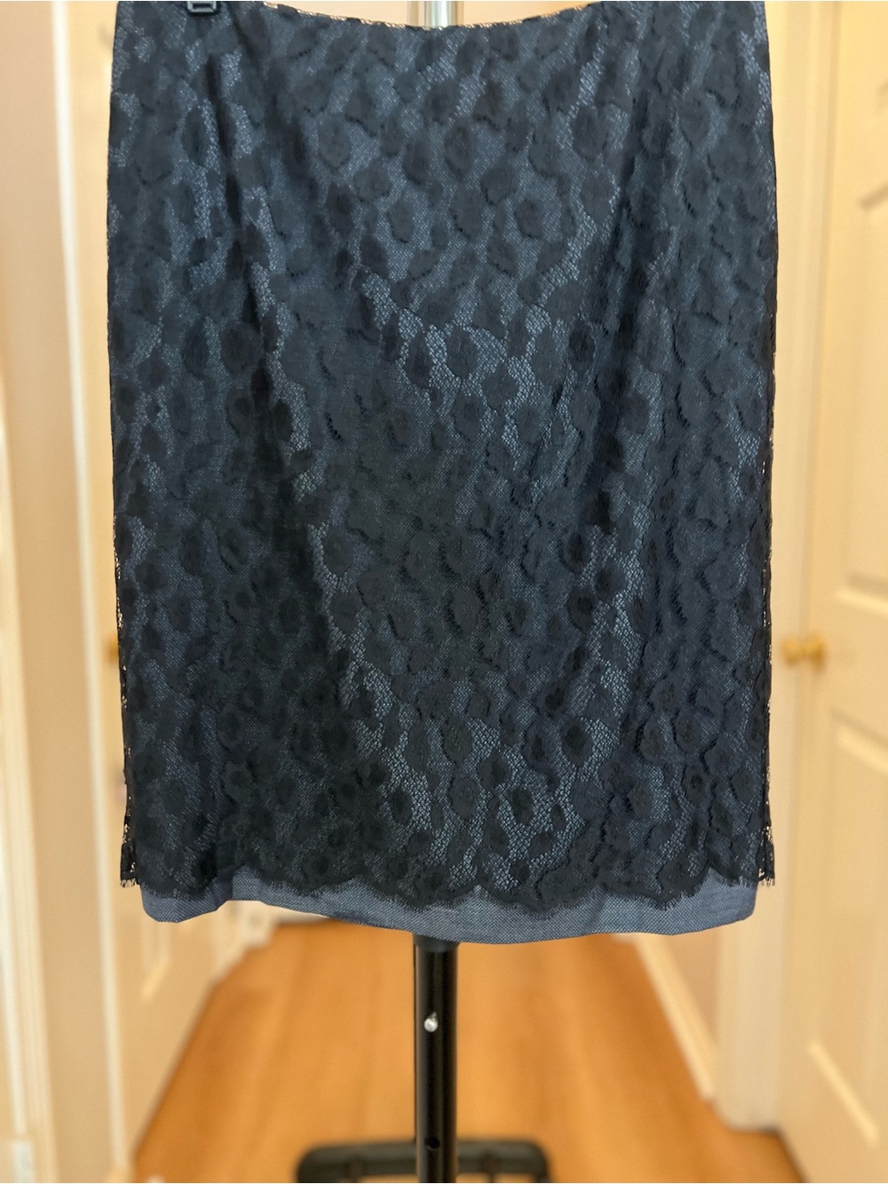 NWT Worth Navy Lace Pencil Skirt